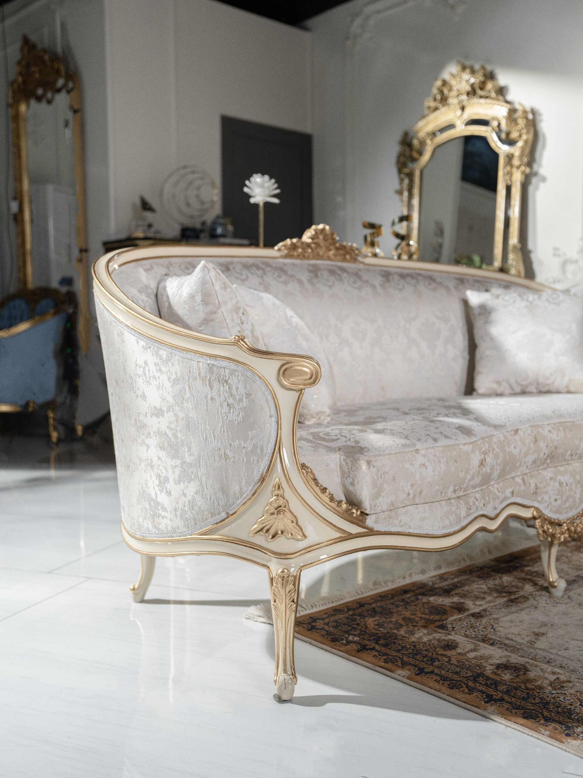 Classical Sofa 1 - Image 2