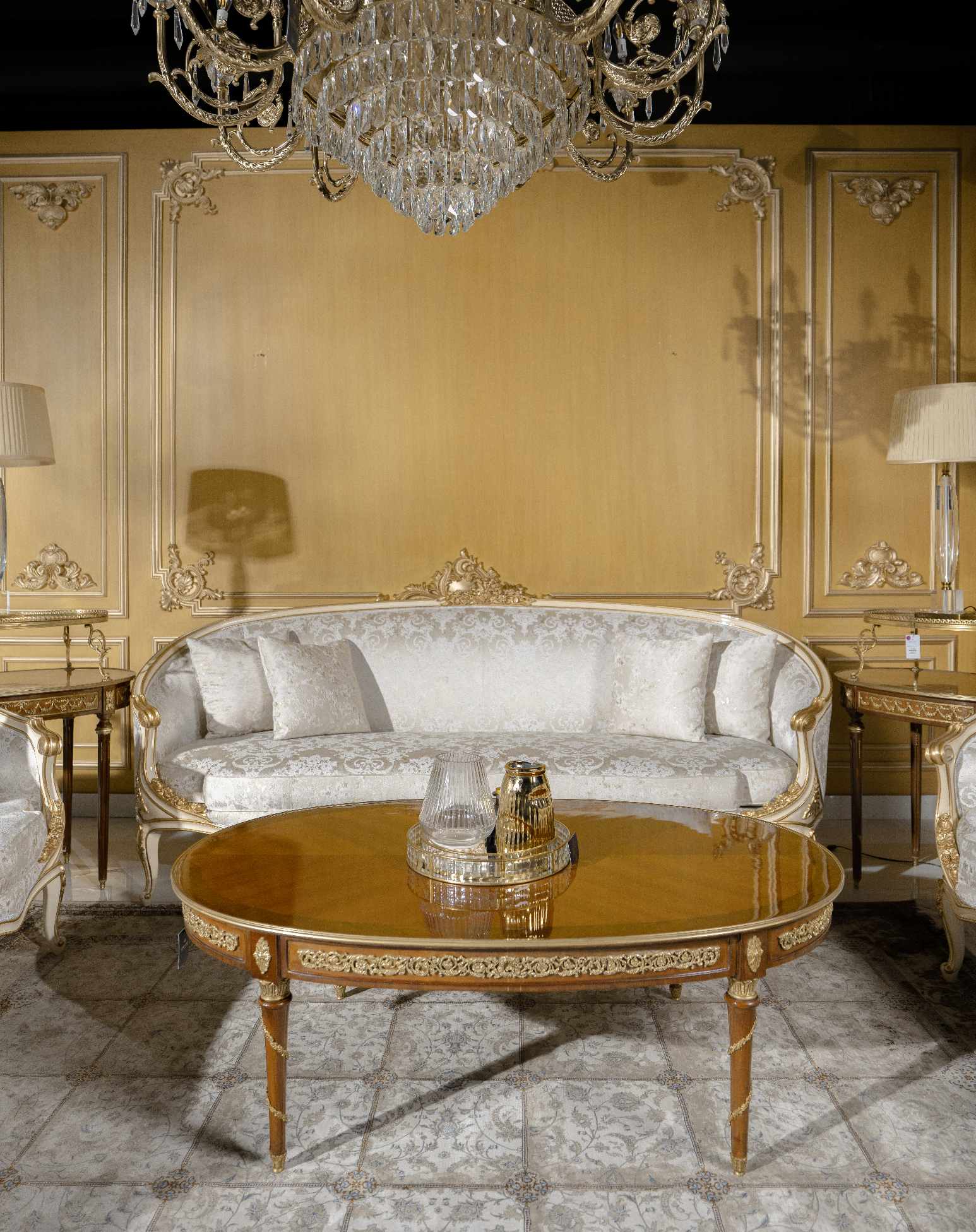 Classical Sofa 1 - Image 4