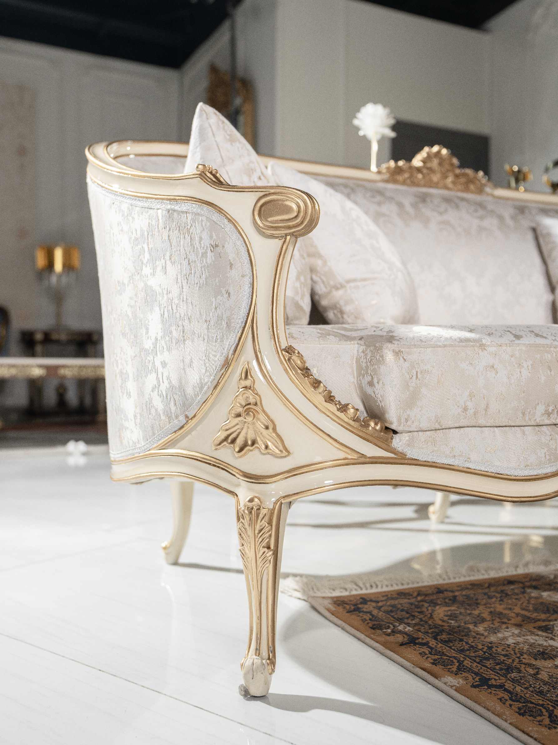 Classical Sofa 1 - Image 12