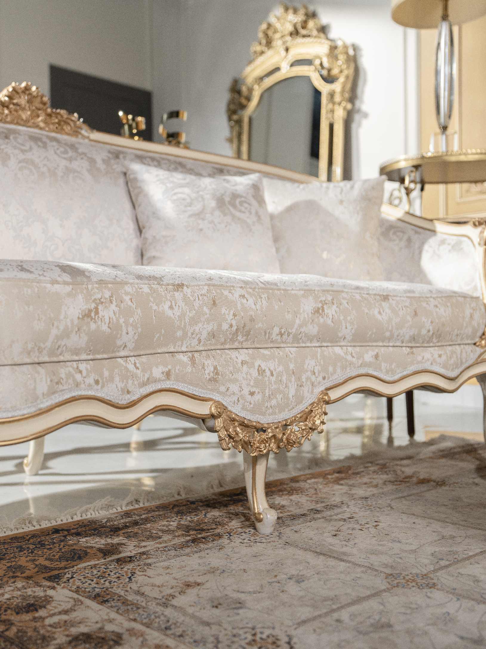 Classical Sofa 1 - Image 13