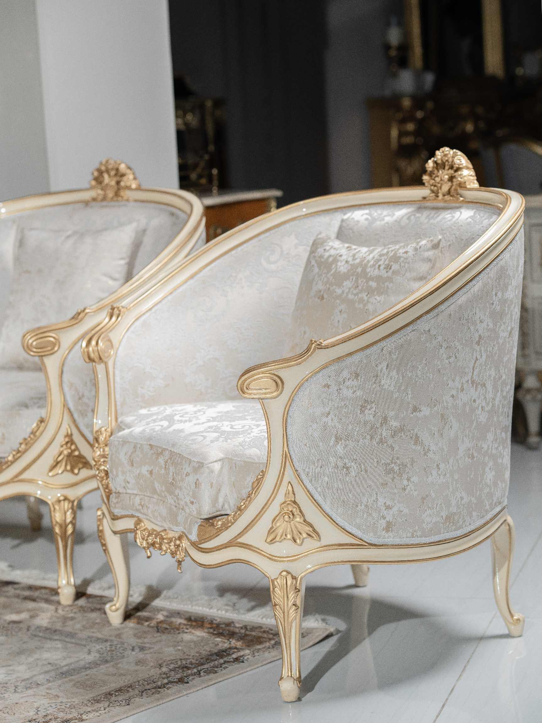 Classical Sofa 1 - Image 15
