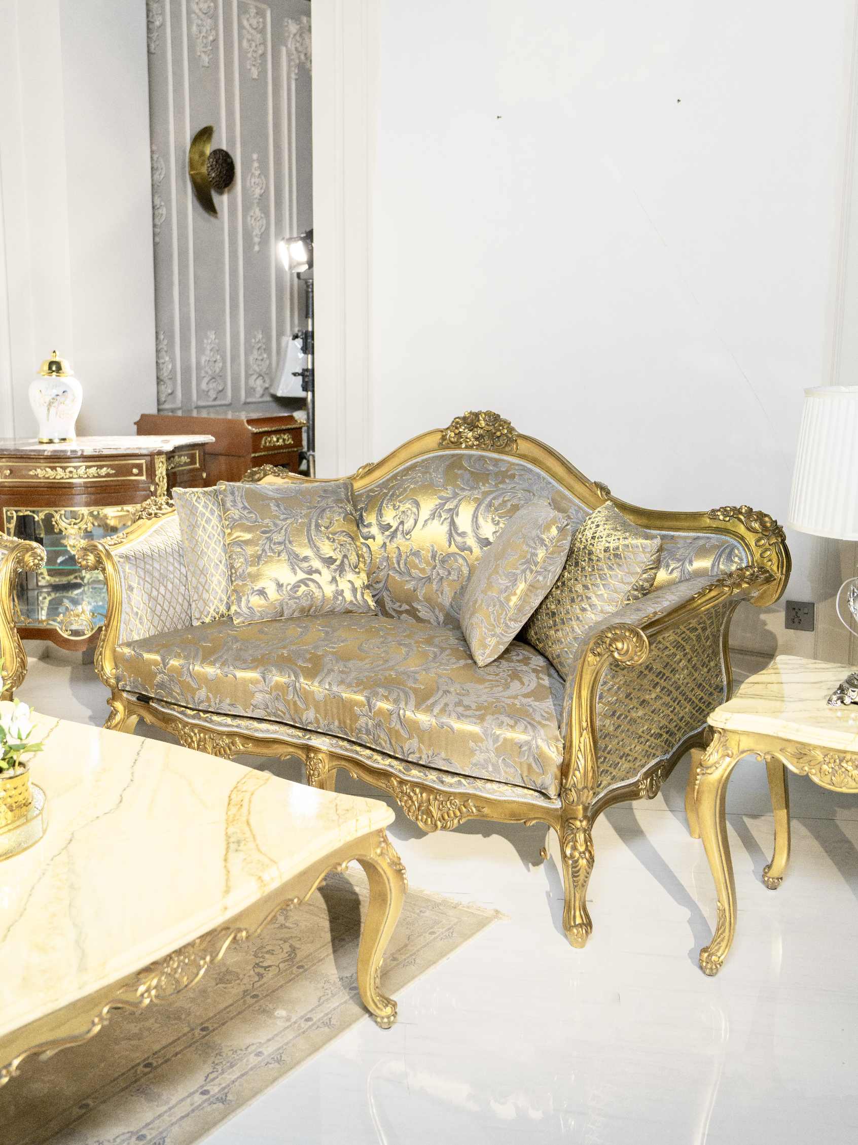 Classical Sofa 2 Basement - Image 10
