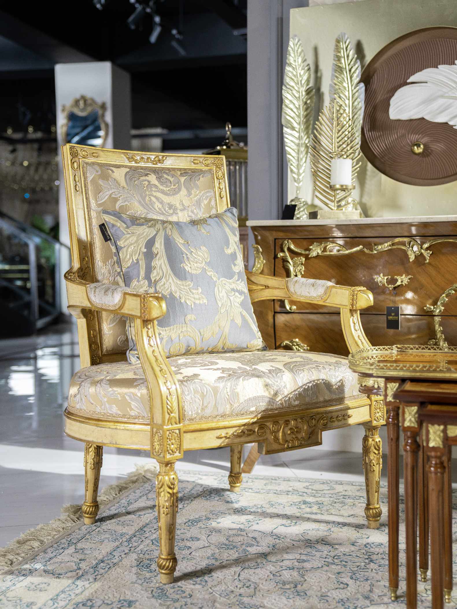 Classical Chair Setting - Image 3