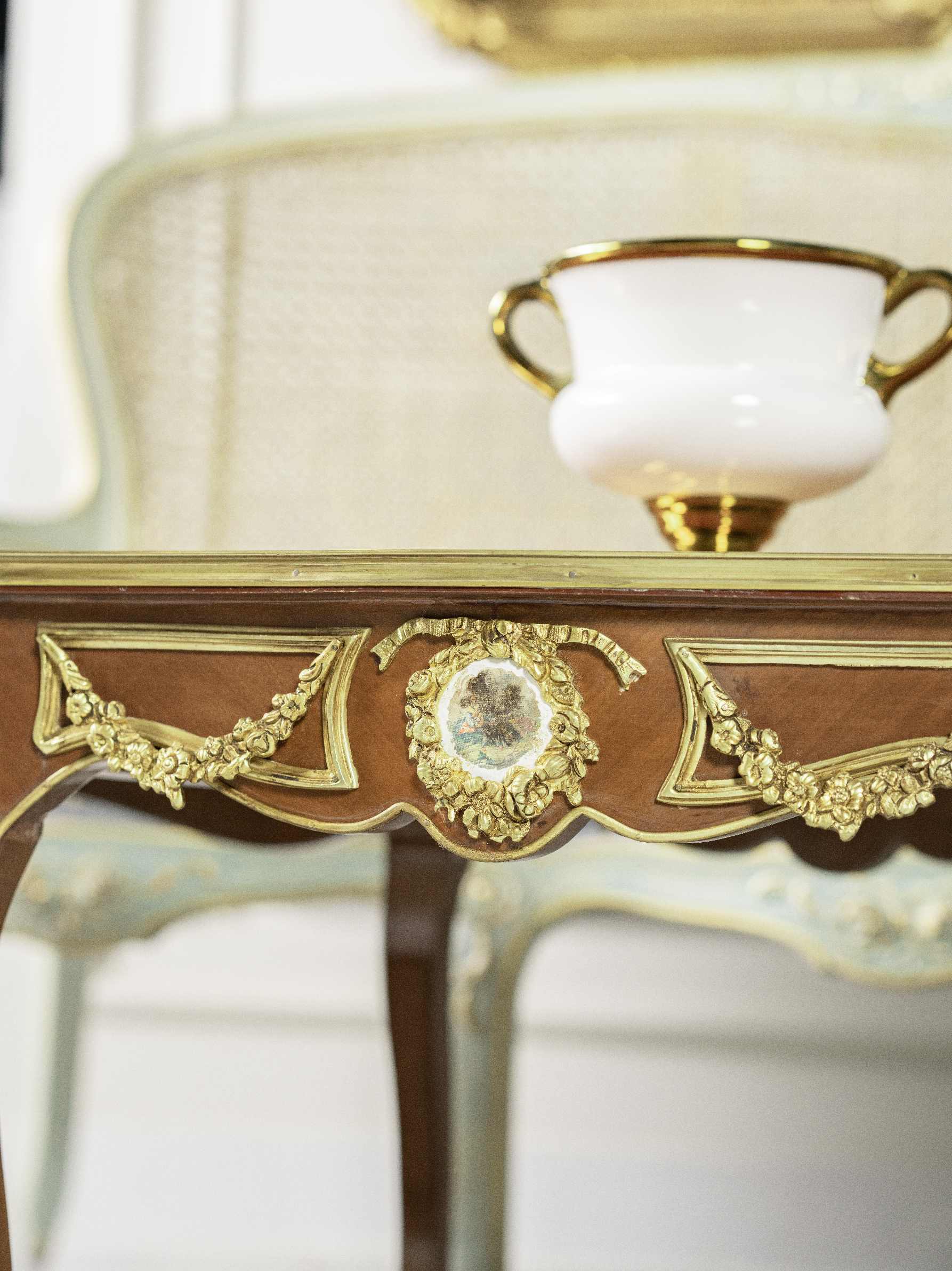 Classical Sofa 3 Basement - Image 4