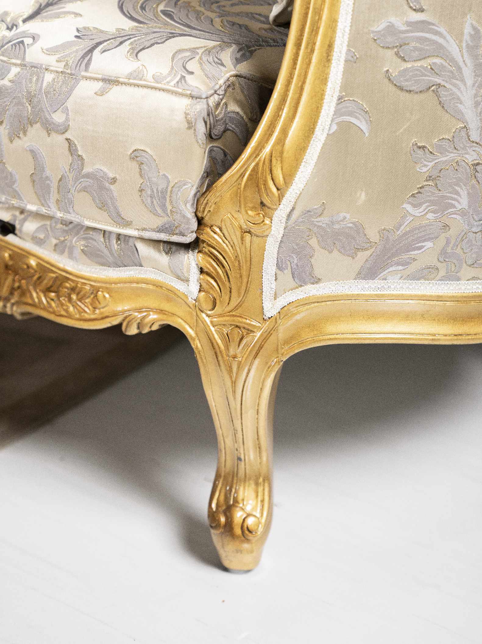 Classical Sofa 4 Basement - Image 12