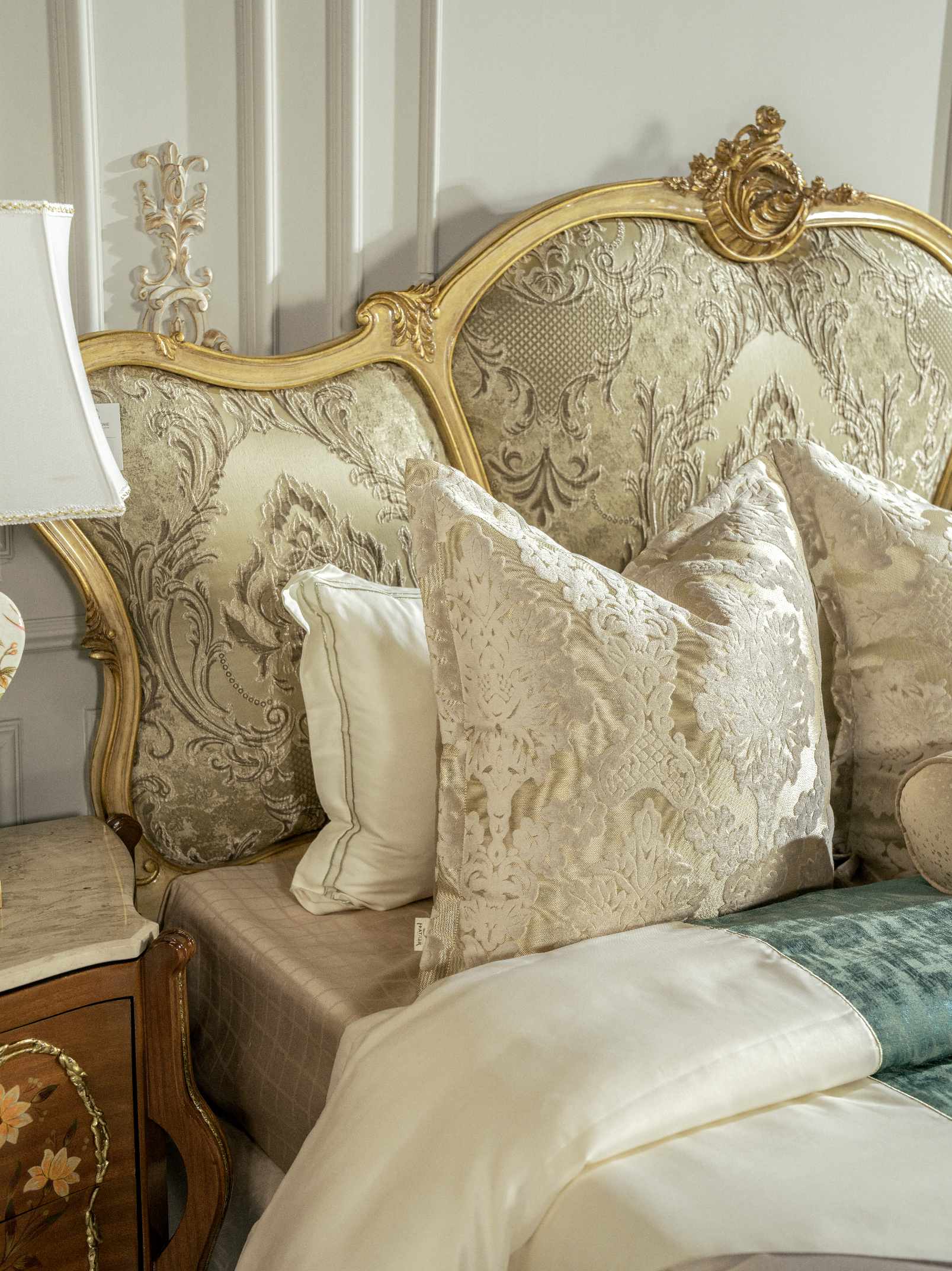 Classical Bed Basement - Image 14