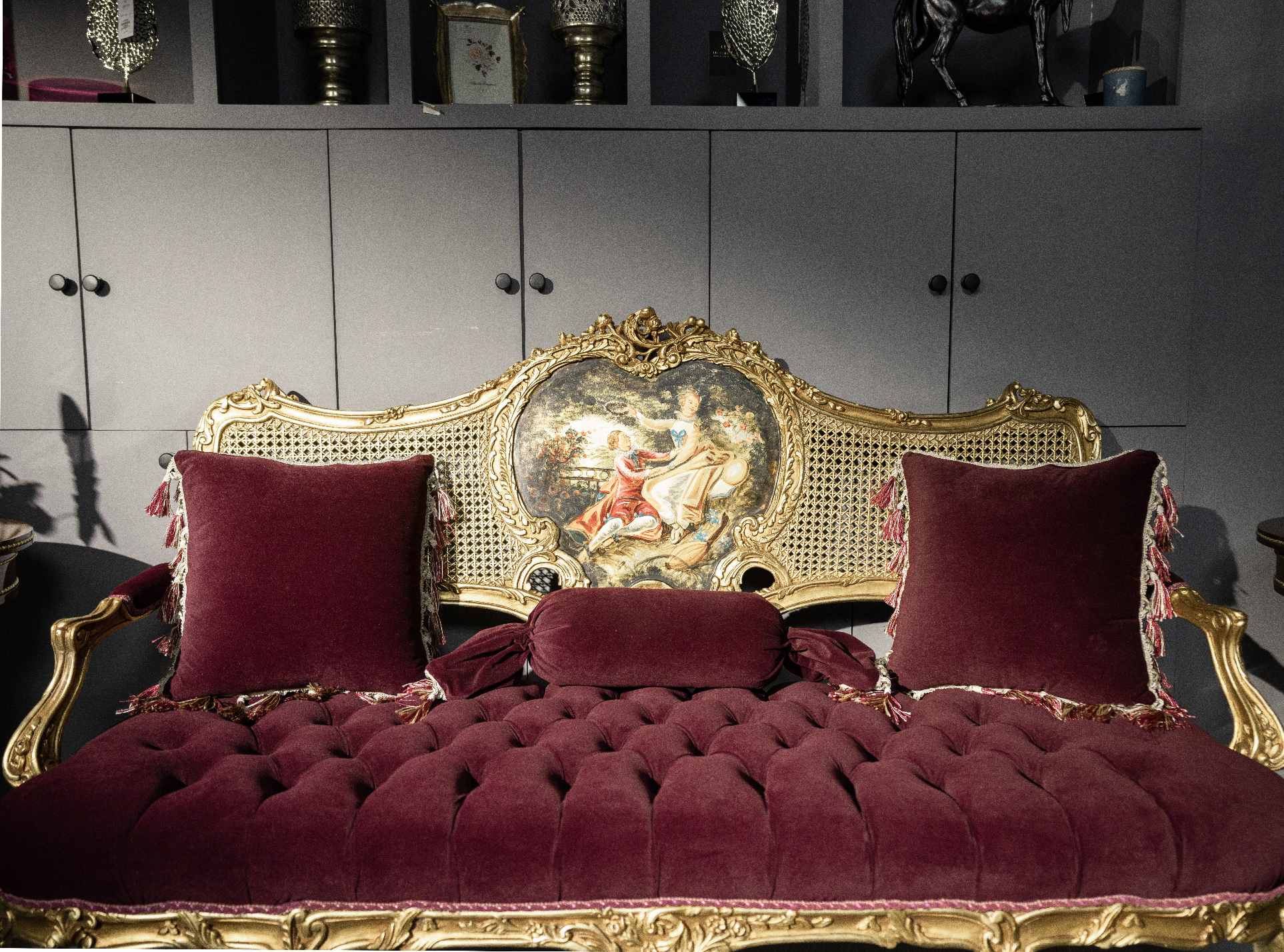 Classical Sofa 5 Basement - Image 3
