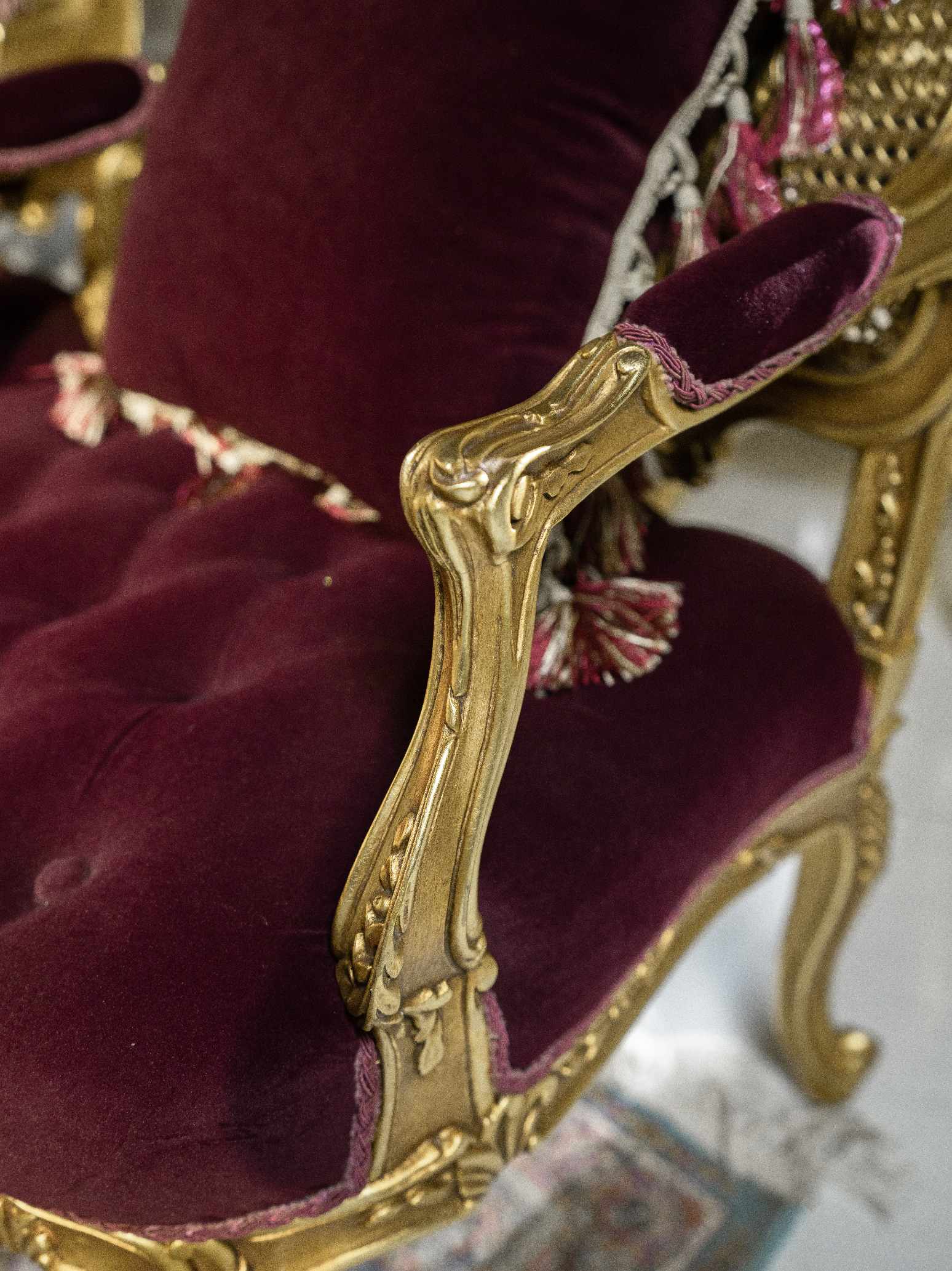 Classical Sofa 5 Basement - Image 12