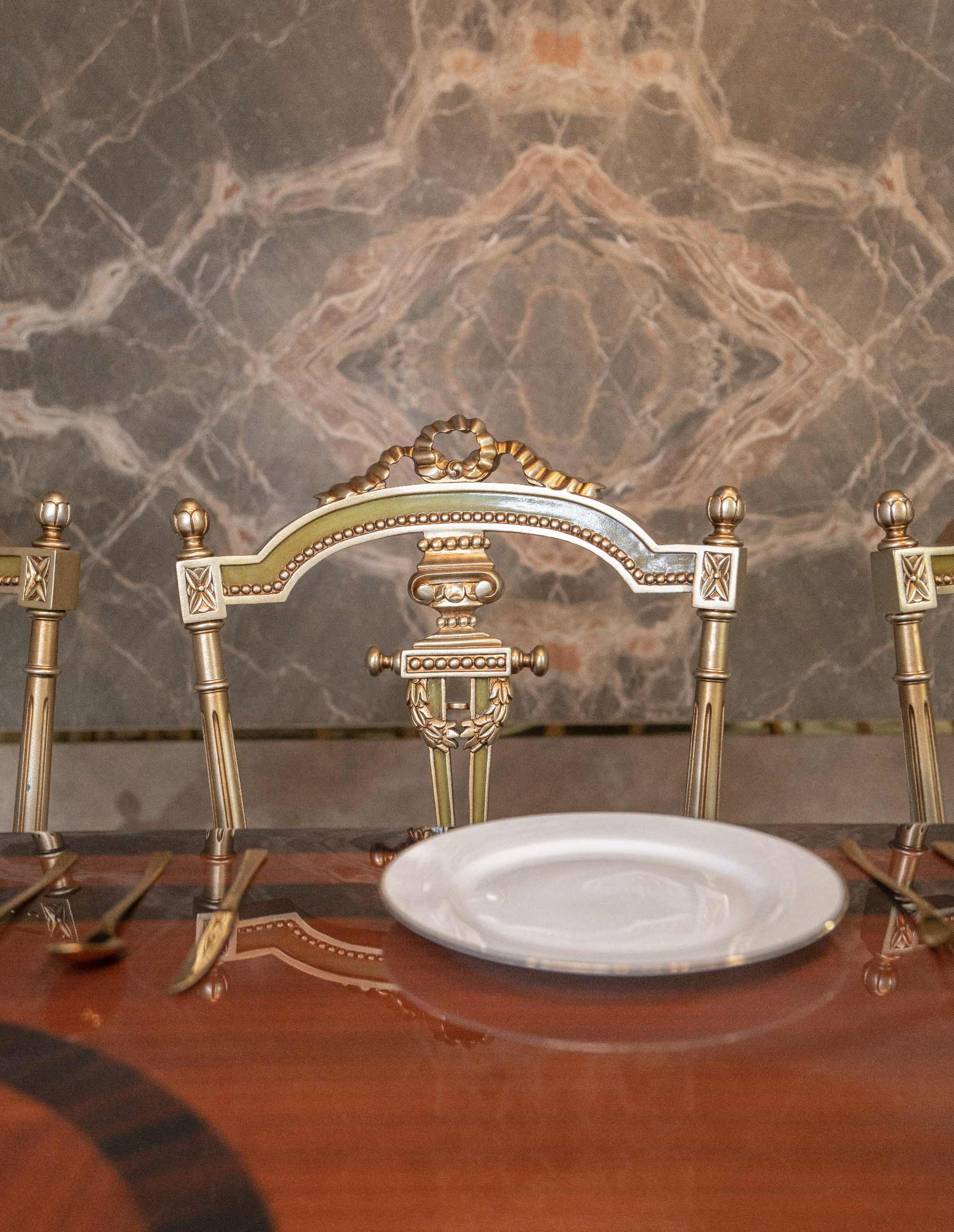 Classical Dining 1 - Image 12